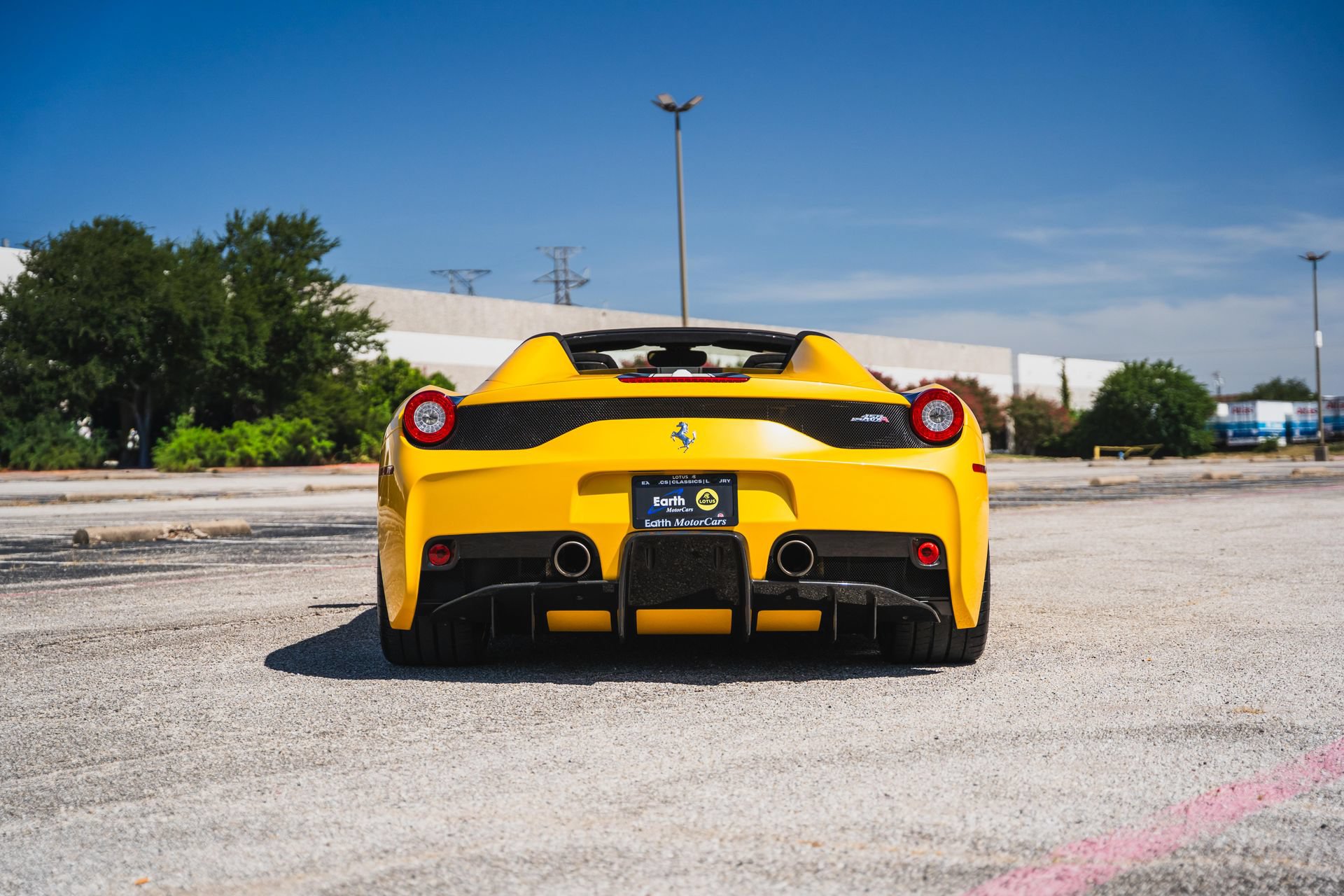 Used 2015 Ferrari 458 Speciale A RWD image 11