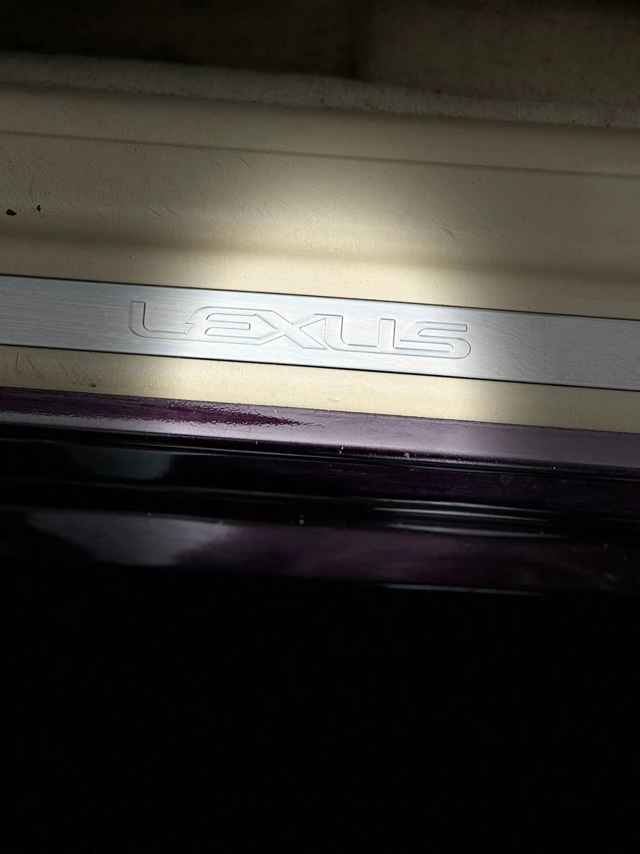 Used 2005 Lexus ES 330 FWD image 39