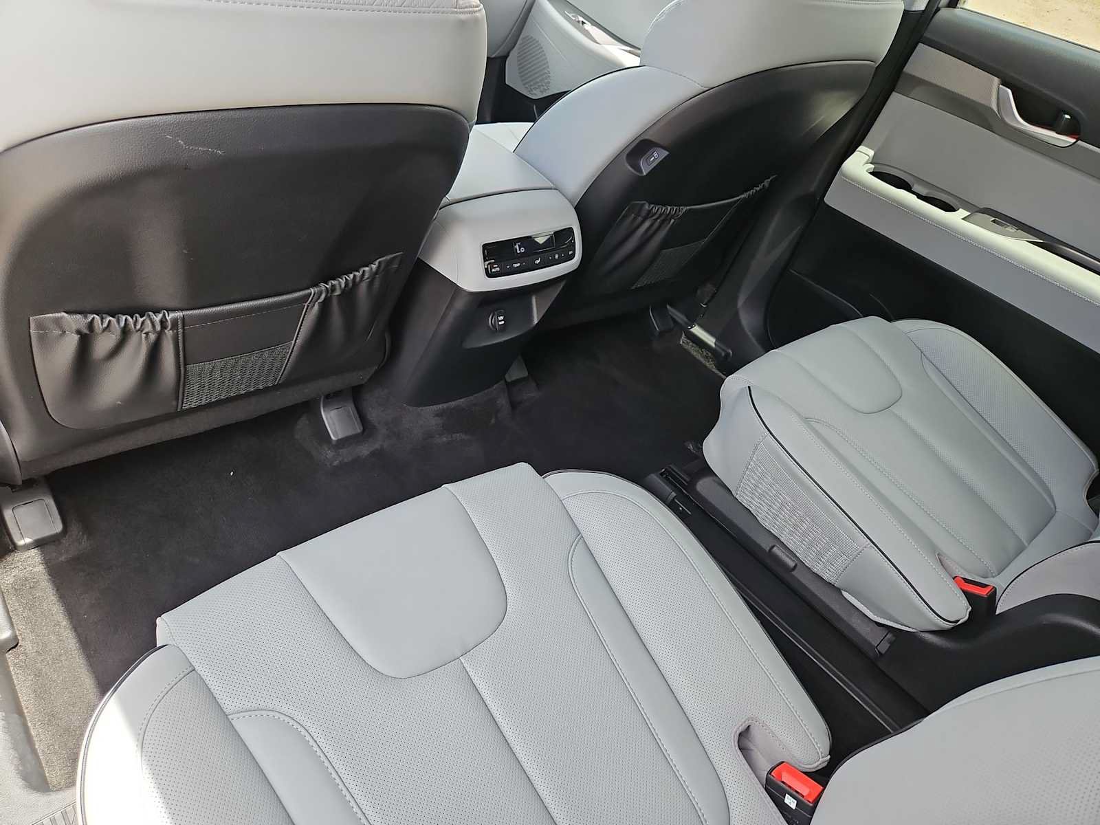 Certified 2025 Hyundai Palisade SEL FWD image 18