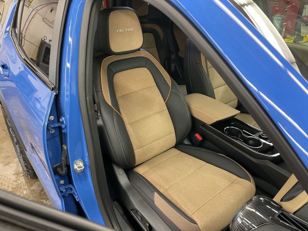 New 2026 Chevrolet Equinox ACTIV w/ Convenience Package III AWD/4WD image 32