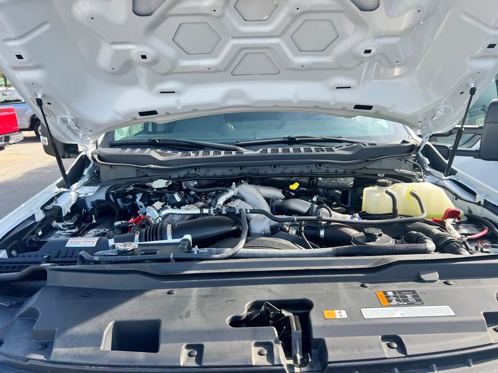 Used 2024 Ford F550 XL image 37