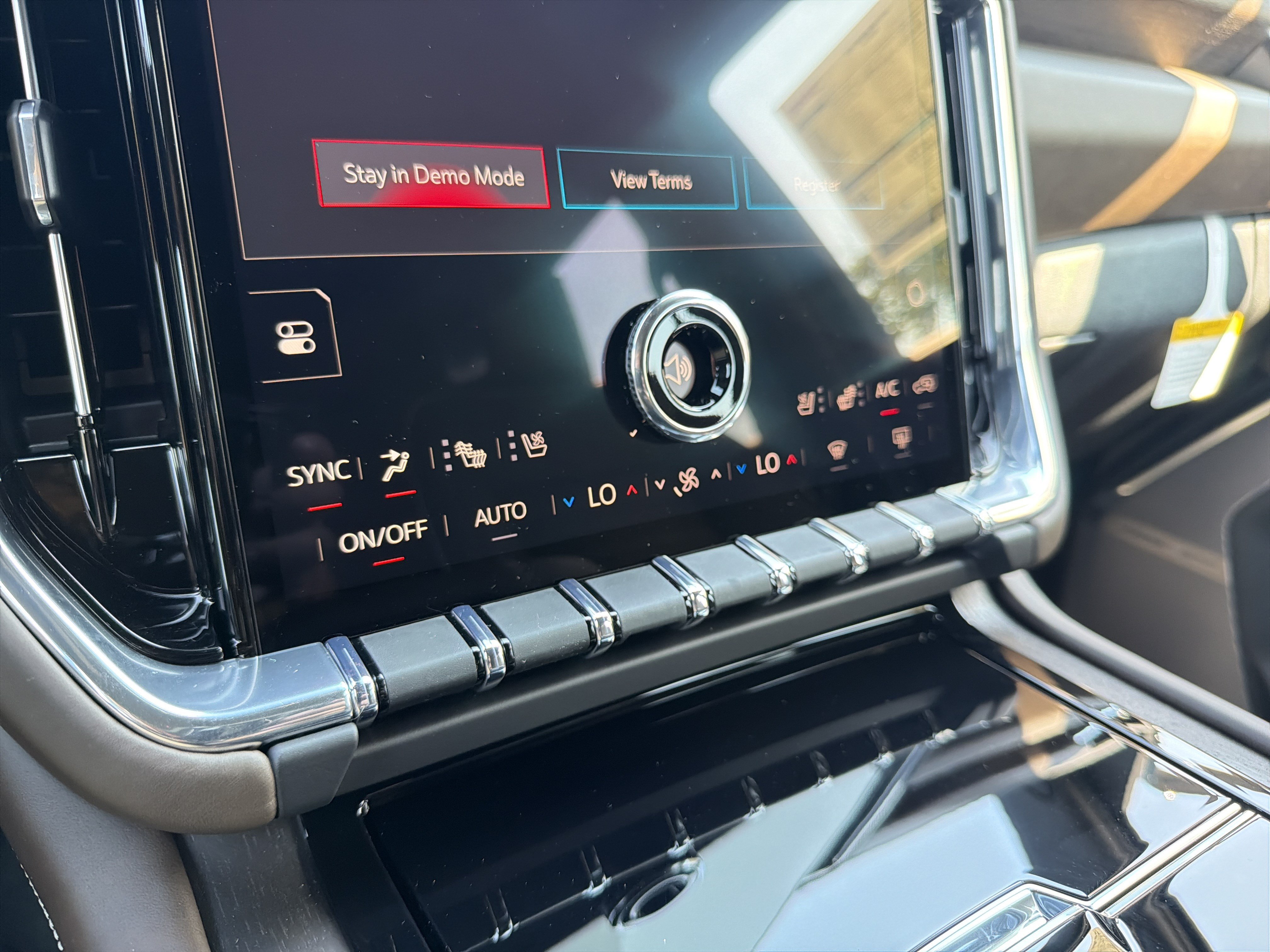 New 2026 GMC Yukon XL Denali Ultimate AWD/4WD image 29