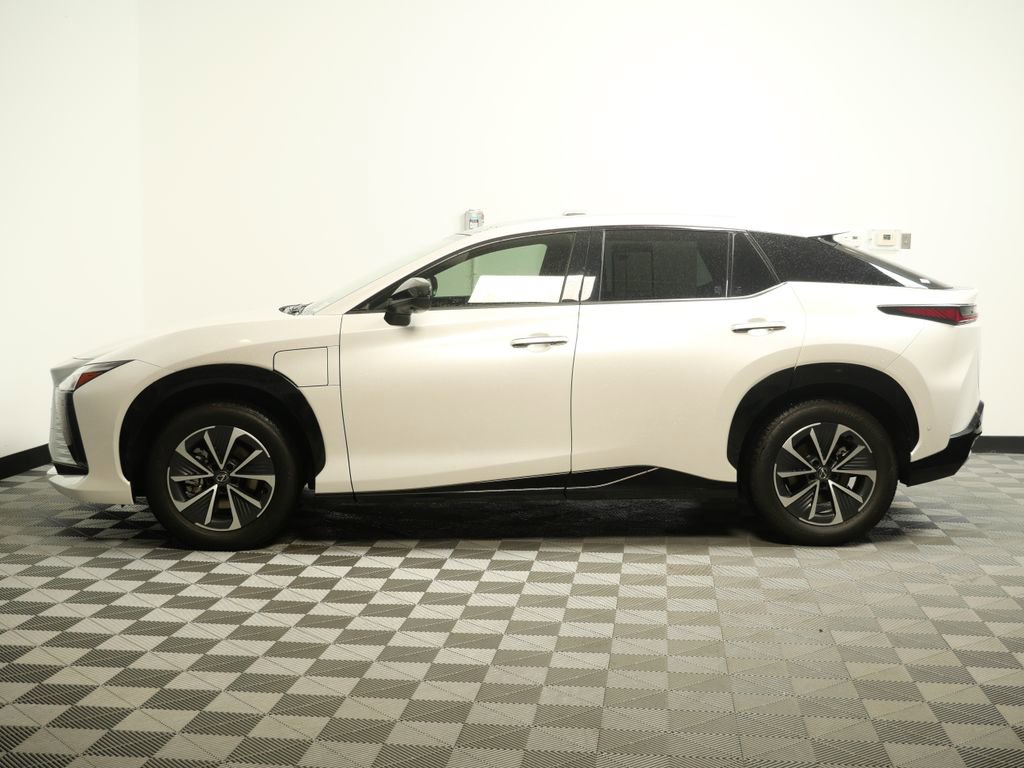 Used 2023 Lexus RZ 450e Premium w/ Technology Package image 5