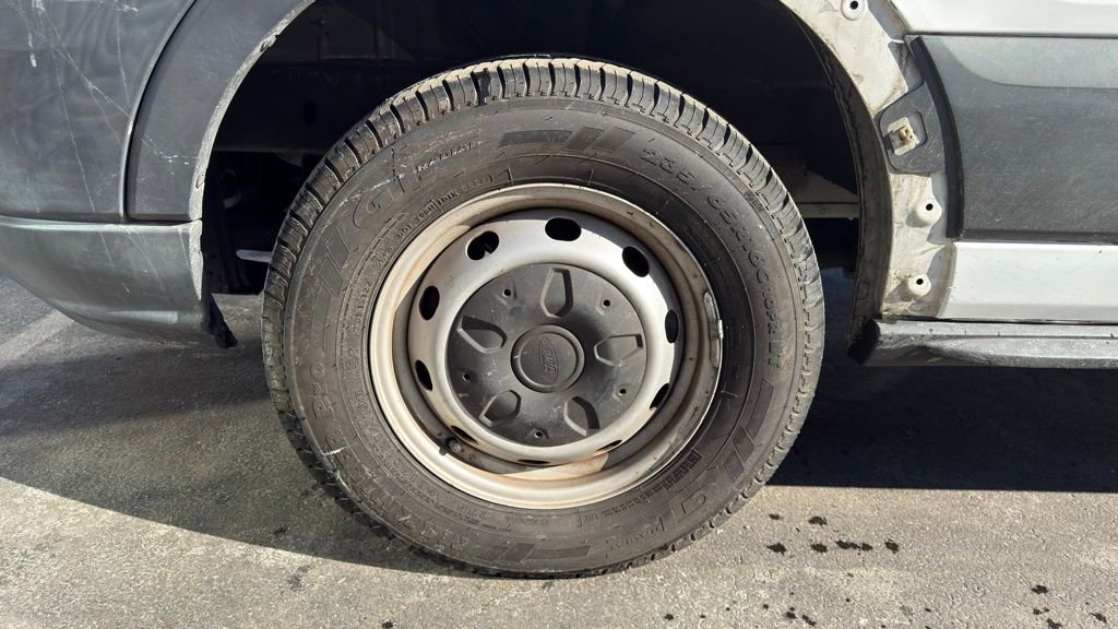 Used 2016 Ford Transit 250 130 Low Roof image 6