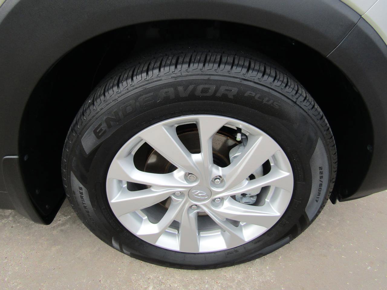 Used 2021 Hyundai Tucson Value FWD image 7