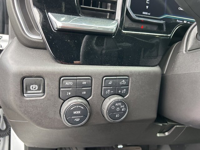 Used 2025 Chevrolet Silverado 1500 LT Trail Boss w/ Convenience Package II image 17