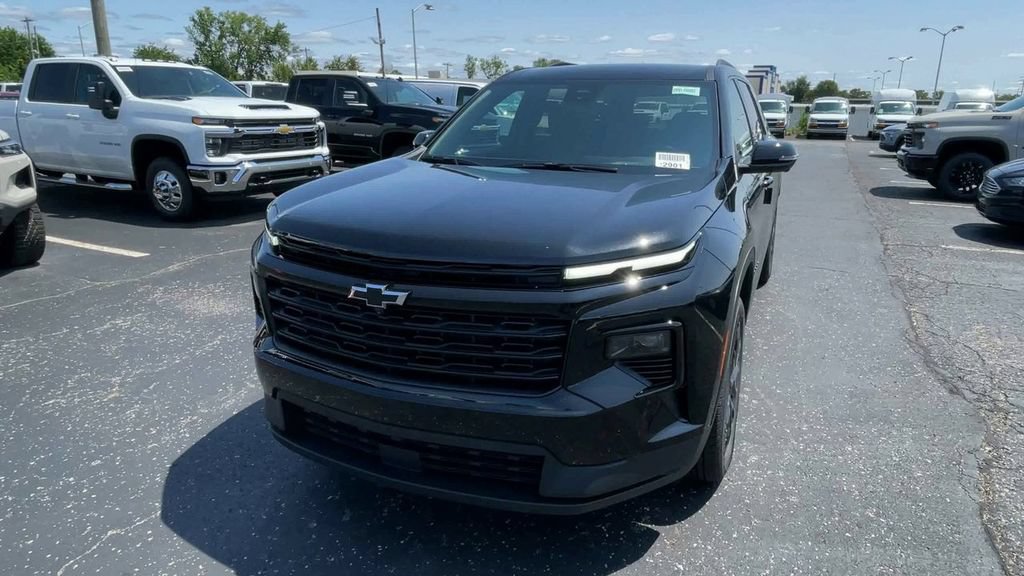New 2026 Chevrolet Traverse LT w/ Midnight/Sport Edition AWD/4WD image 5