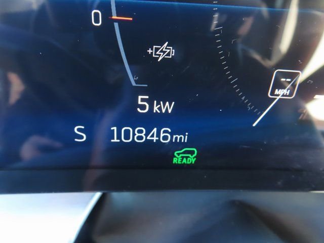 Used 2024 Cadillac Lyriq Sport image 22