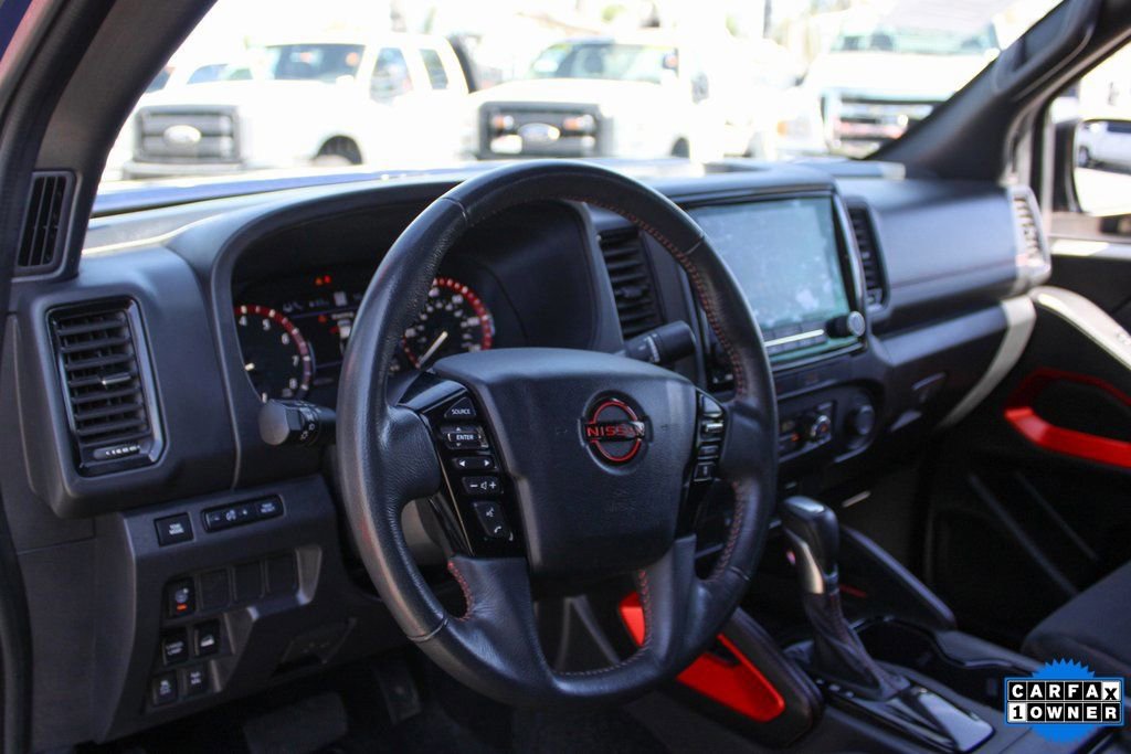 Used 2022 Nissan Frontier PRO-4X w/ Technology Package image 16