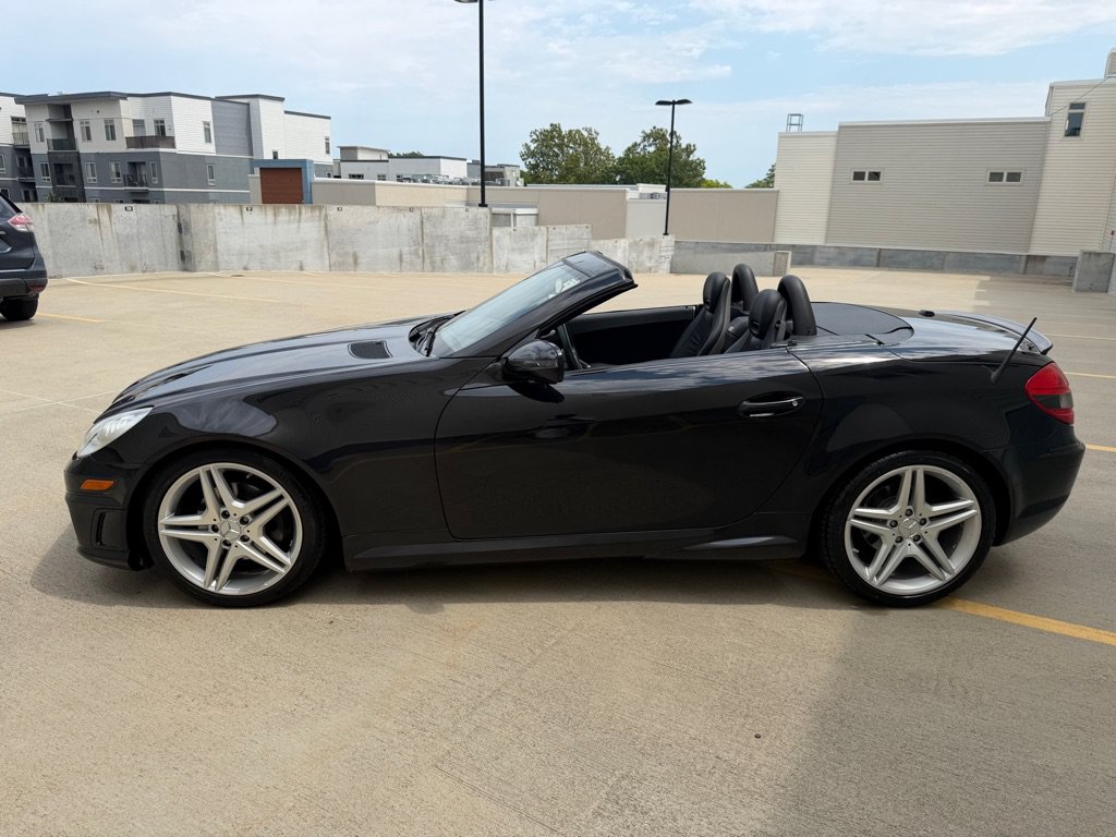 Used 2009 Mercedes-Benz SLK 300 image 6