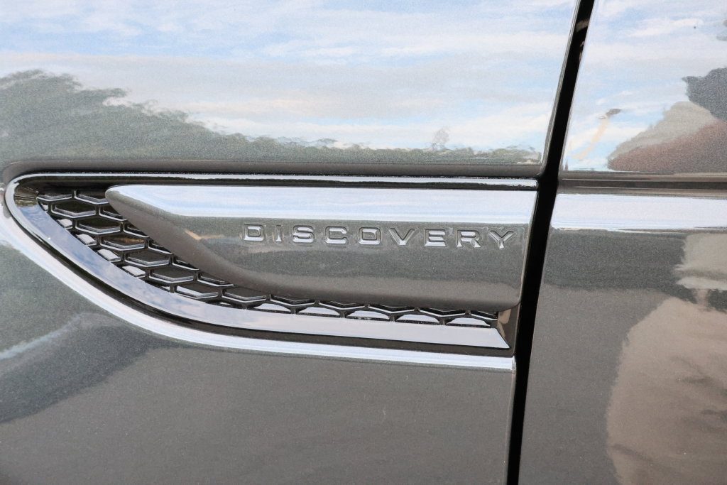 New 2026 Land Rover Discovery Sport Landmark AWD/4WD image 9