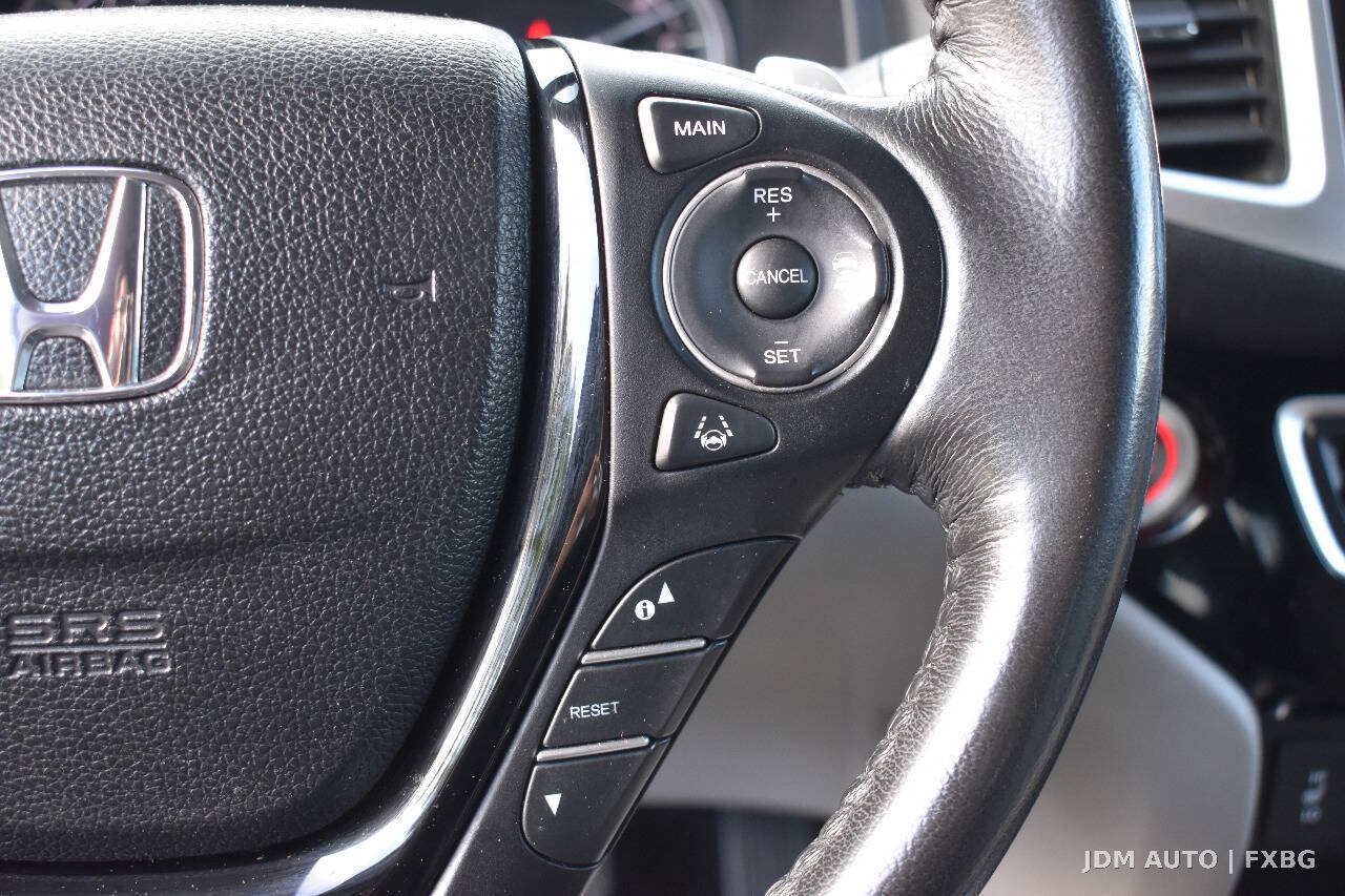 Used 2016 Honda Pilot Touring image 25