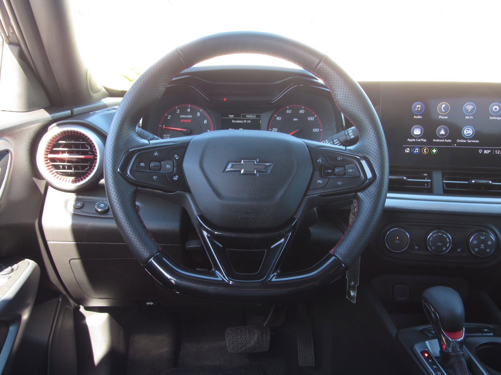 Used 2025 Chevrolet Trax RS w/ Sunroof Package image 23