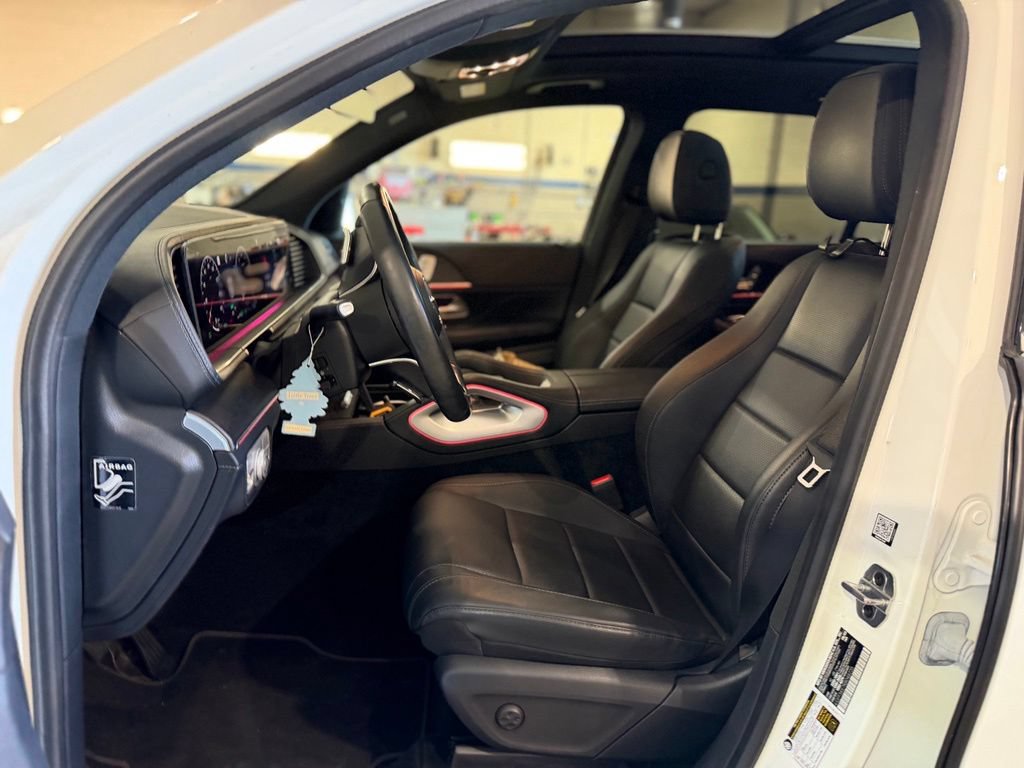 Used 2024 Mercedes-Benz GLS 450 4MATIC image 5