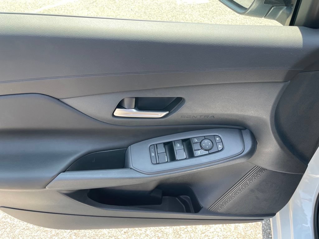 New 2026 Nissan Sentra SV w/ SV Convenience Package FWD image 7