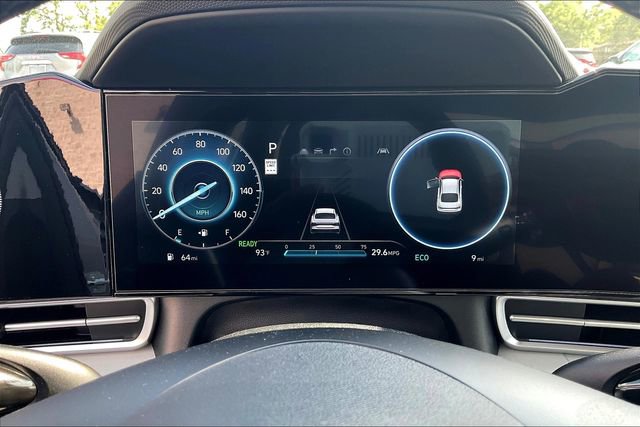 New 2025 Hyundai Elantra Limited image 19