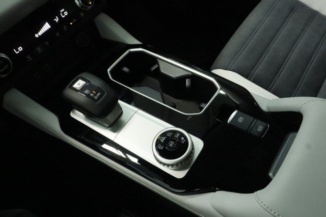 New 2026 Mitsubishi Outlander SE FWD image 14