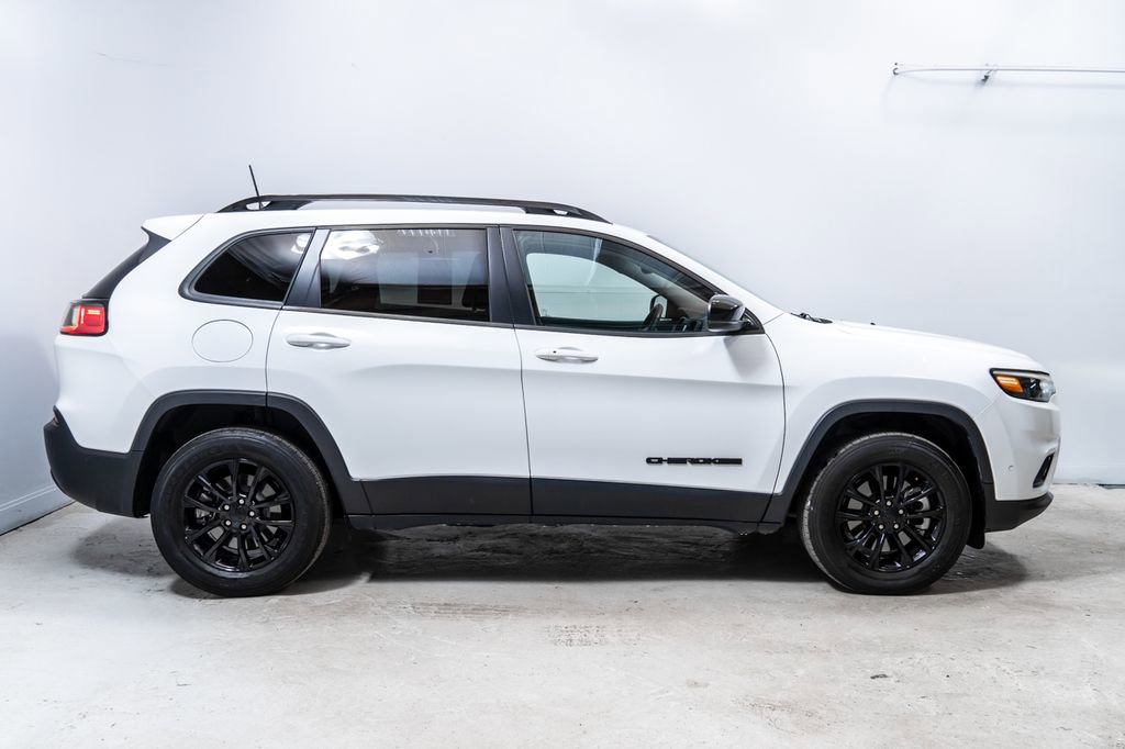 Used 2023 Jeep Cherokee Altitude Lux AWD/4WD image 8