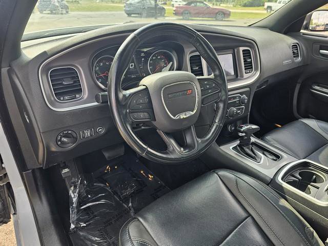 Used 2022 Dodge Charger SXT w/ Leather Interior Group image 9