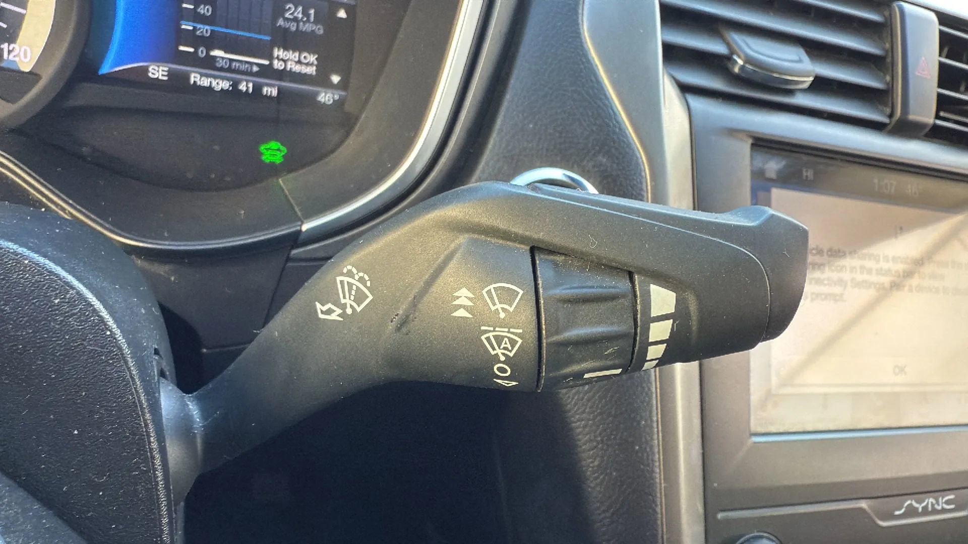 Used 2019 Ford Fusion SE image 13