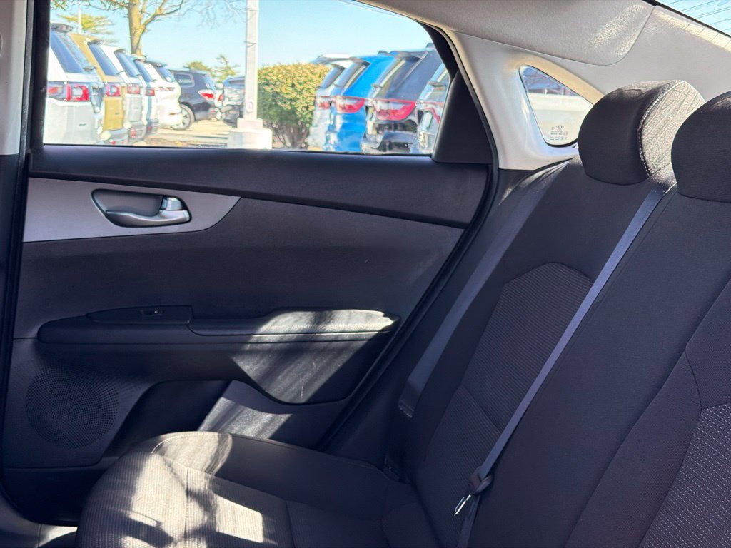 Used 2019 Kia Forte LXS FWD image 15