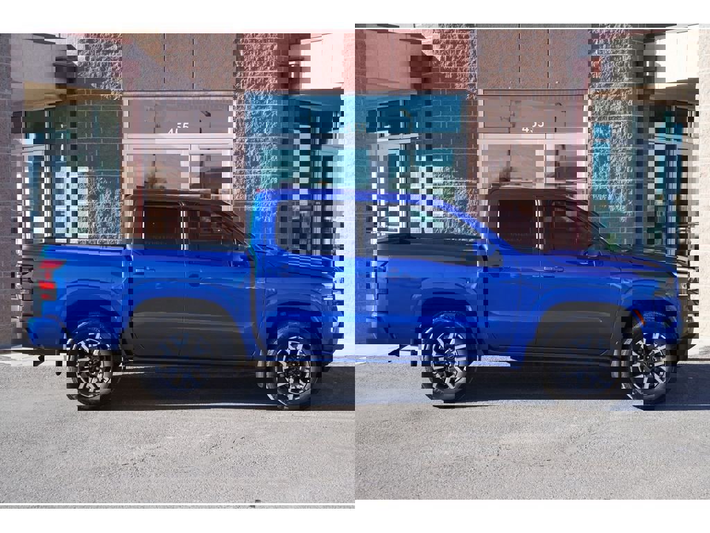 Used 2024 Nissan Frontier SL w/ Technology Package image 6