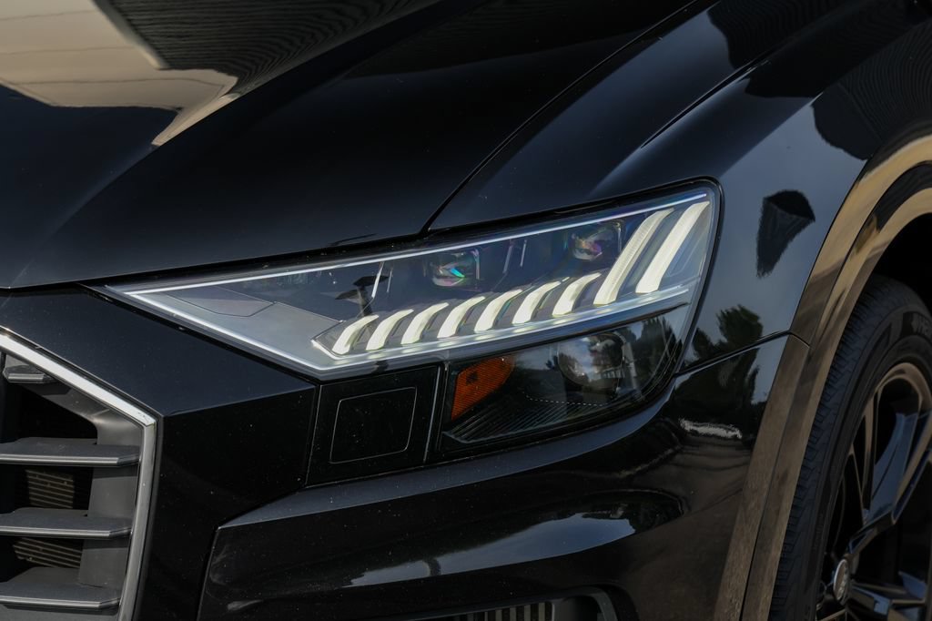 Used 2022 Audi Q8 Prestige w/ Prestige Package AWD/4WD image 7