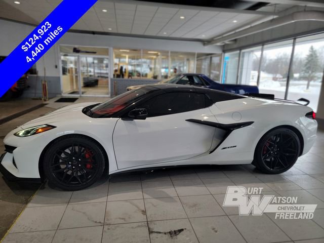 Used 2024 Chevrolet Corvette Z06 image 32