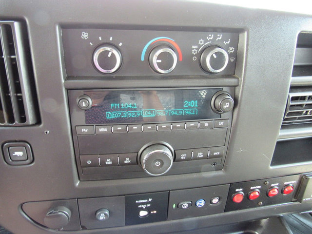 Used 2016 Chevrolet Express 2500 RWD image 32