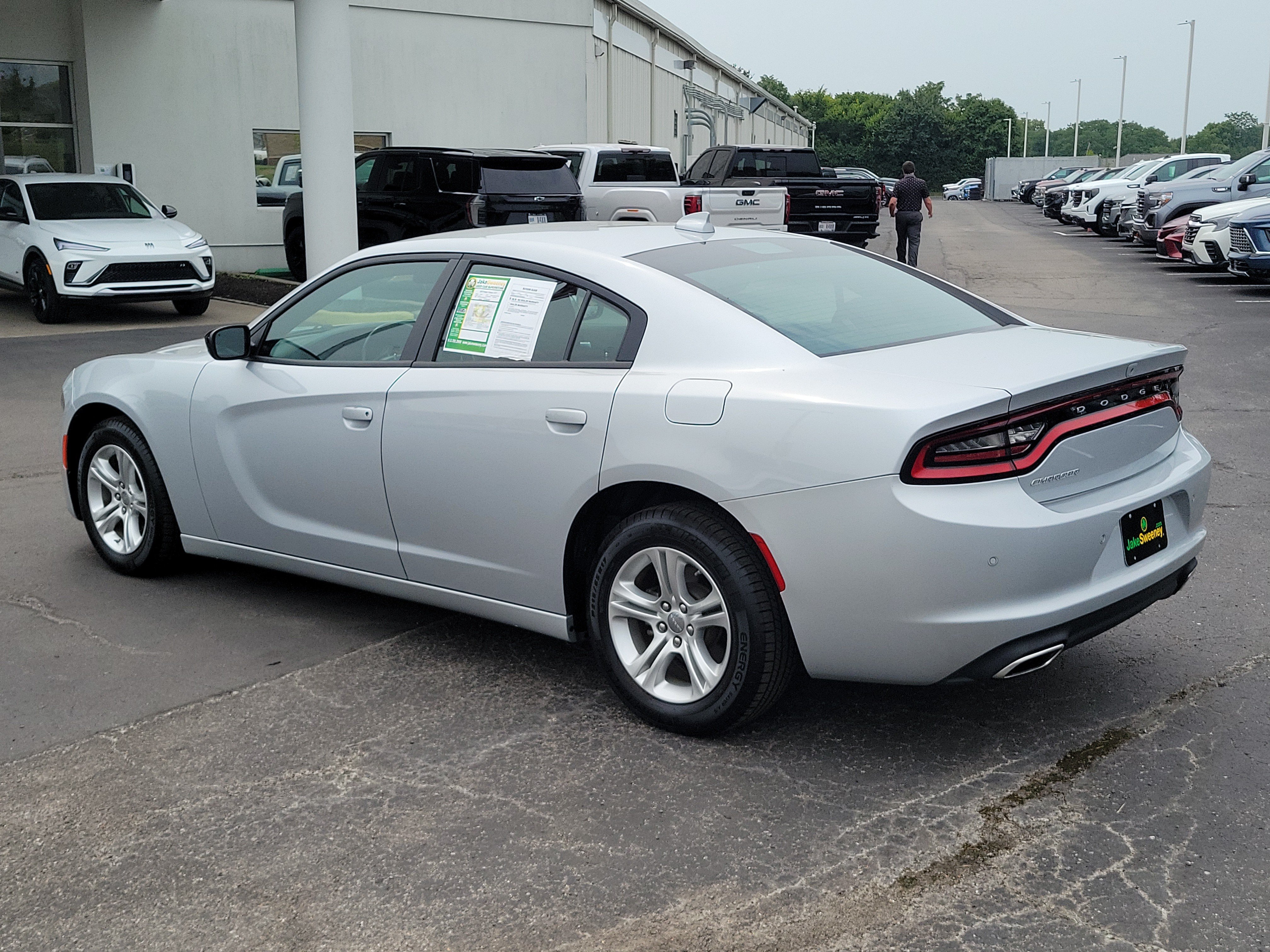 Used 2023 Dodge Charger SXT w/ Cold Weather Package RWD image 3