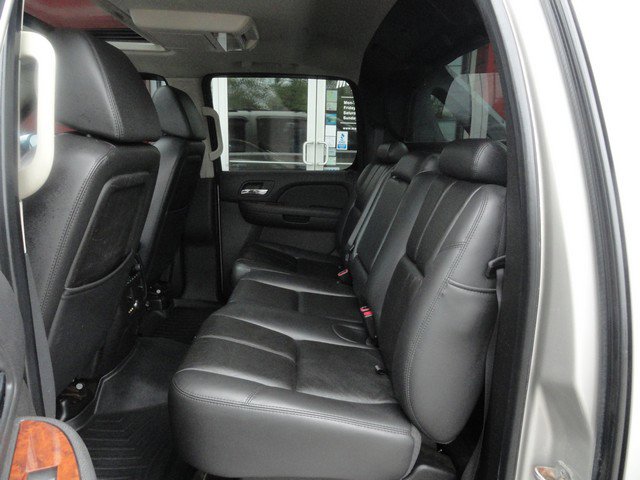 Used 2007 Chevrolet Avalanche LTZ w/ LTZ Preferred Equipment Group AWD/4WD image 12