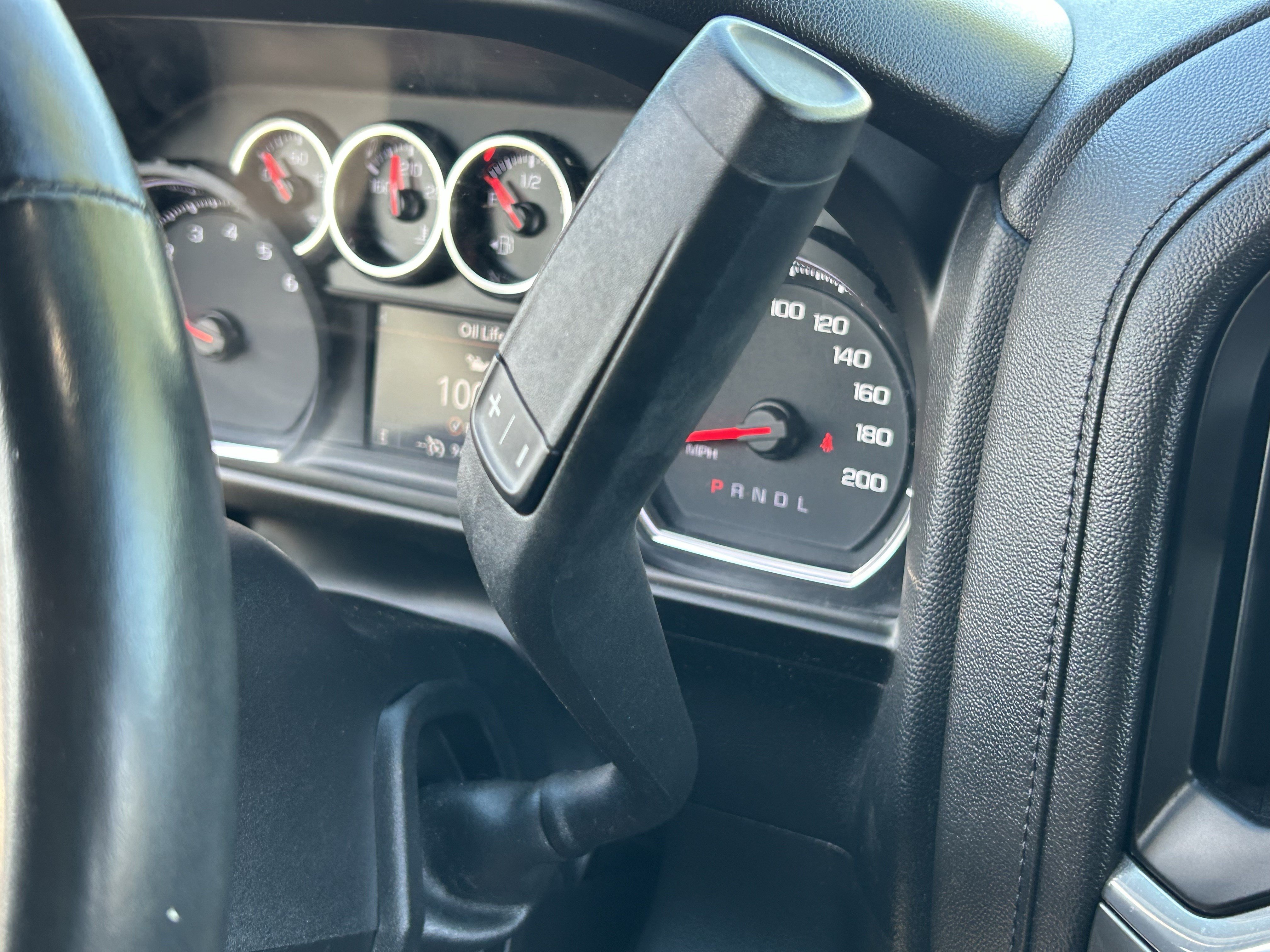Used 2022 Chevrolet Silverado 1500 LT w/ Convenience Package II AWD/4WD image 24