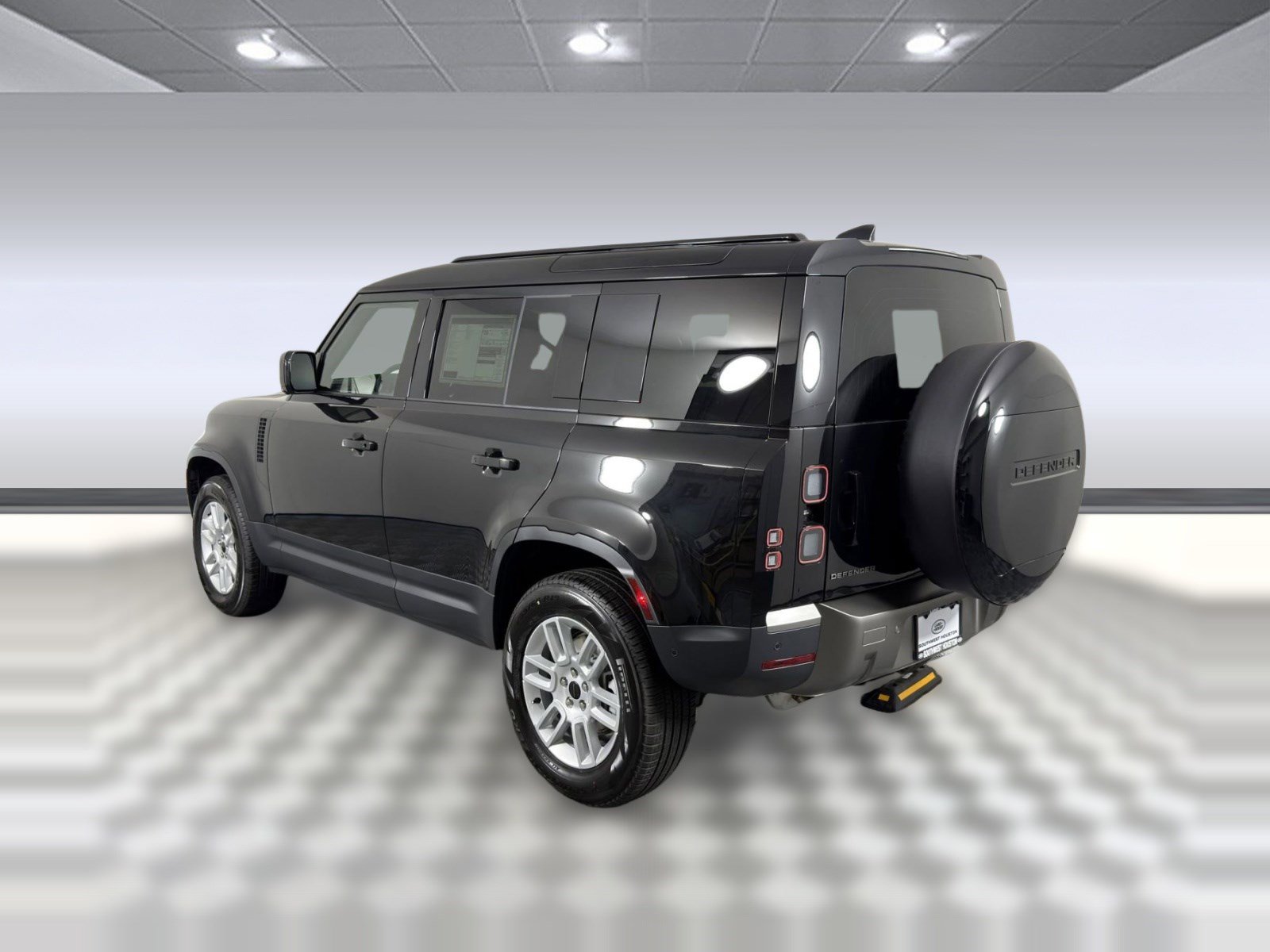 Used 2026 Land Rover Defender 110 S AWD/4WD image 3