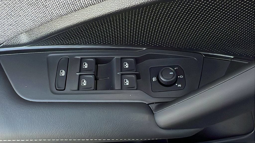 New 2026 Volkswagen Tiguan S AWD/4WD image 14