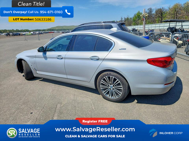 Used 2018 BMW 530e w/ Premium Package 2 RWD image 3