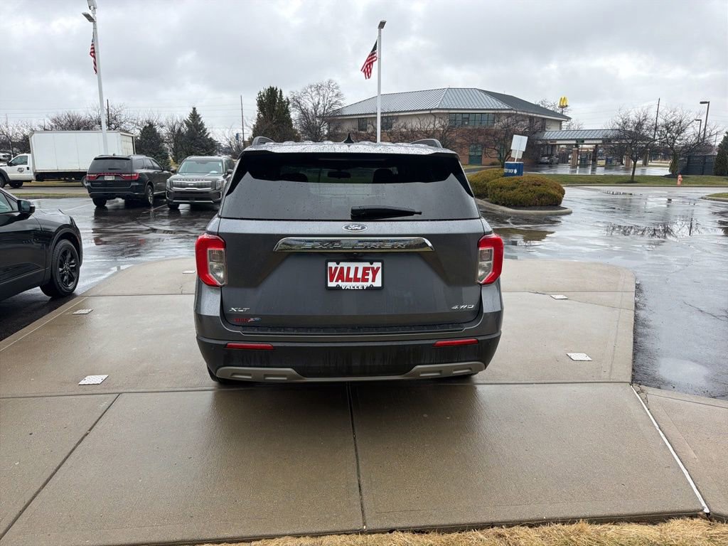 Used 2021 Ford Explorer XLT w/ Equipment Group 202A image 15