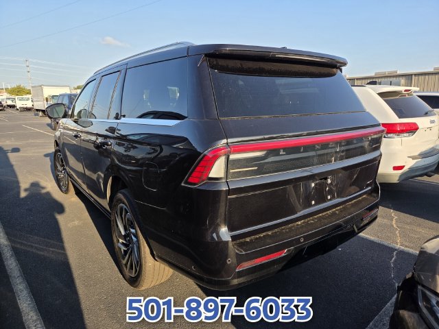 Certified 2025 Lincoln Navigator Reserve AWD/4WD image 5