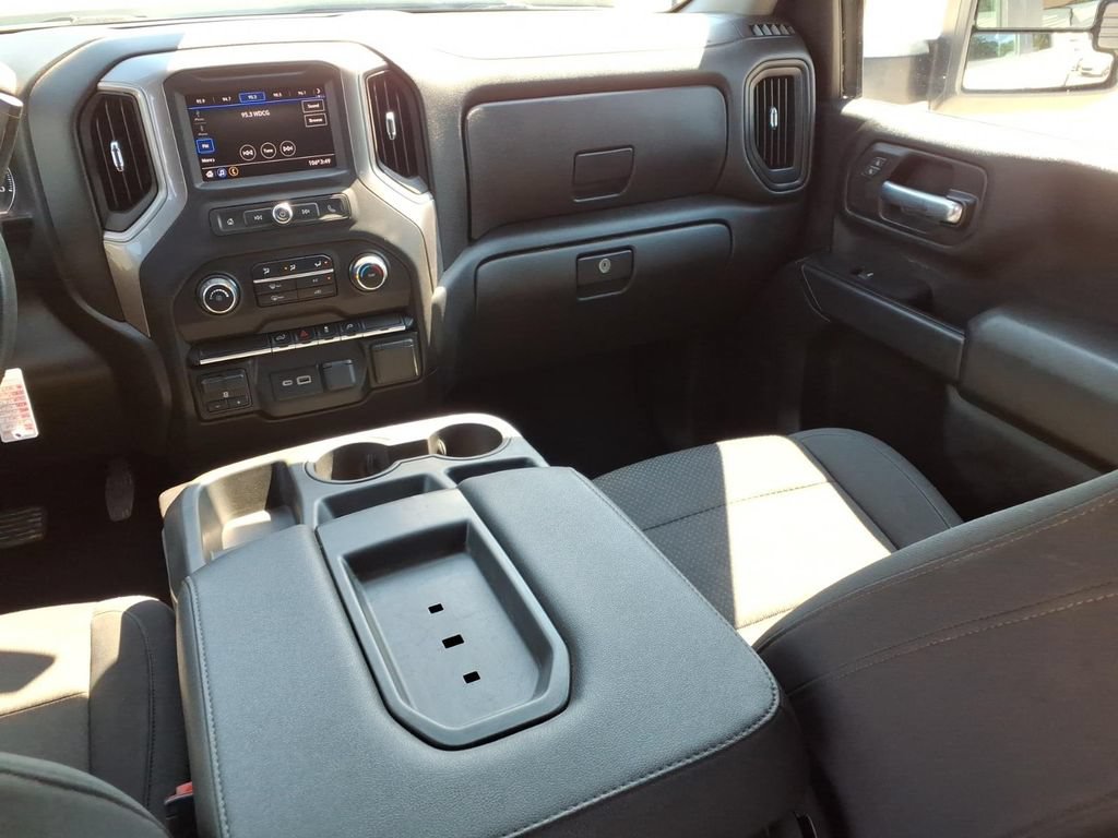 Used 2023 Chevrolet Silverado 2500 Custom w/ Custom Convenience Package AWD/4WD image 18