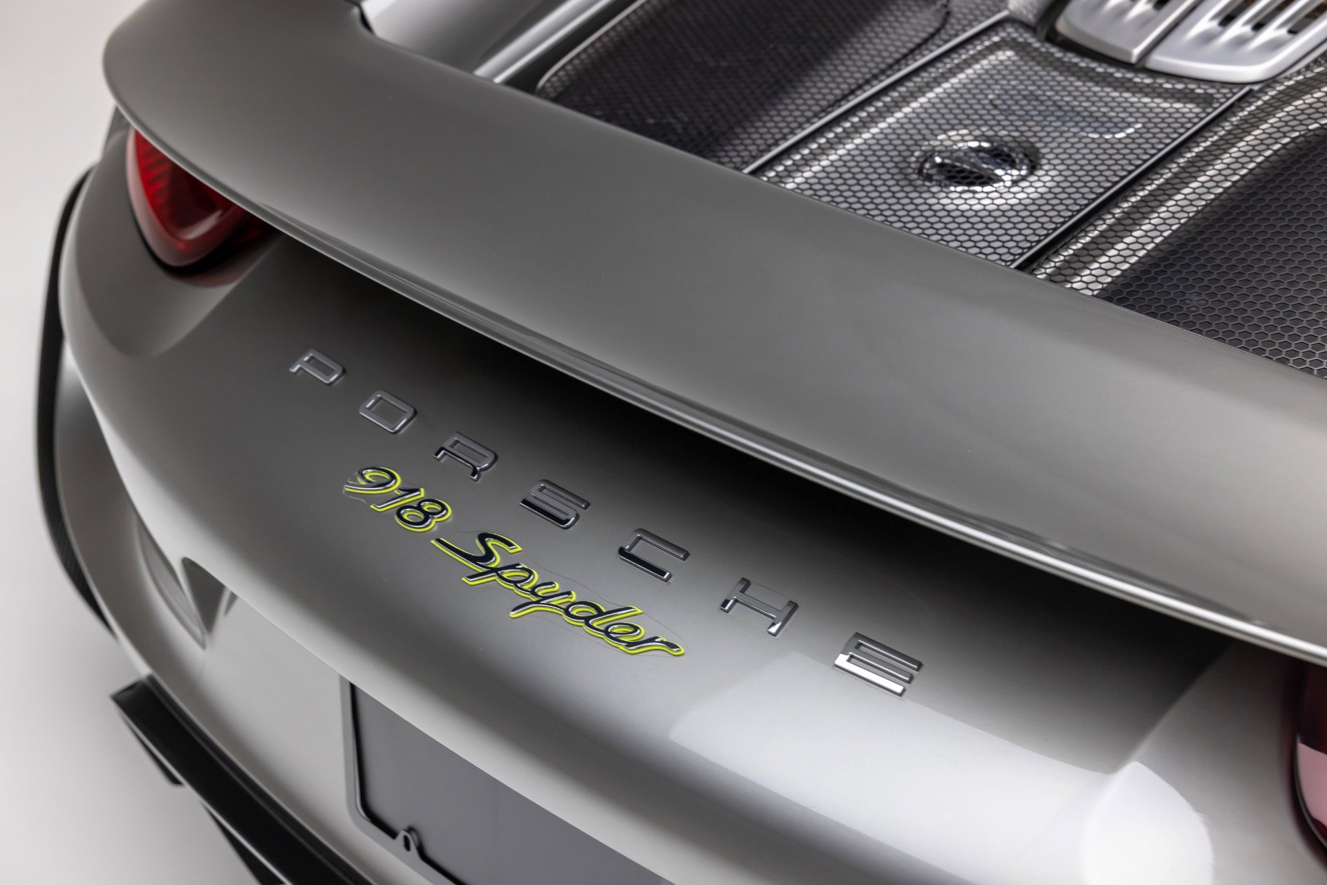 Used 2015 Porsche 918 Spyder AWD/4WD image 14