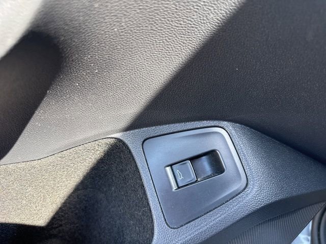 Used 2024 Volkswagen Tiguan SE AWD/4WD image 16