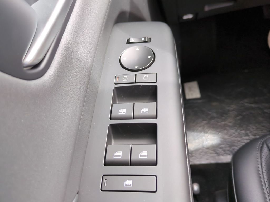 New 2026 Hyundai Kona SEL Premium image 23