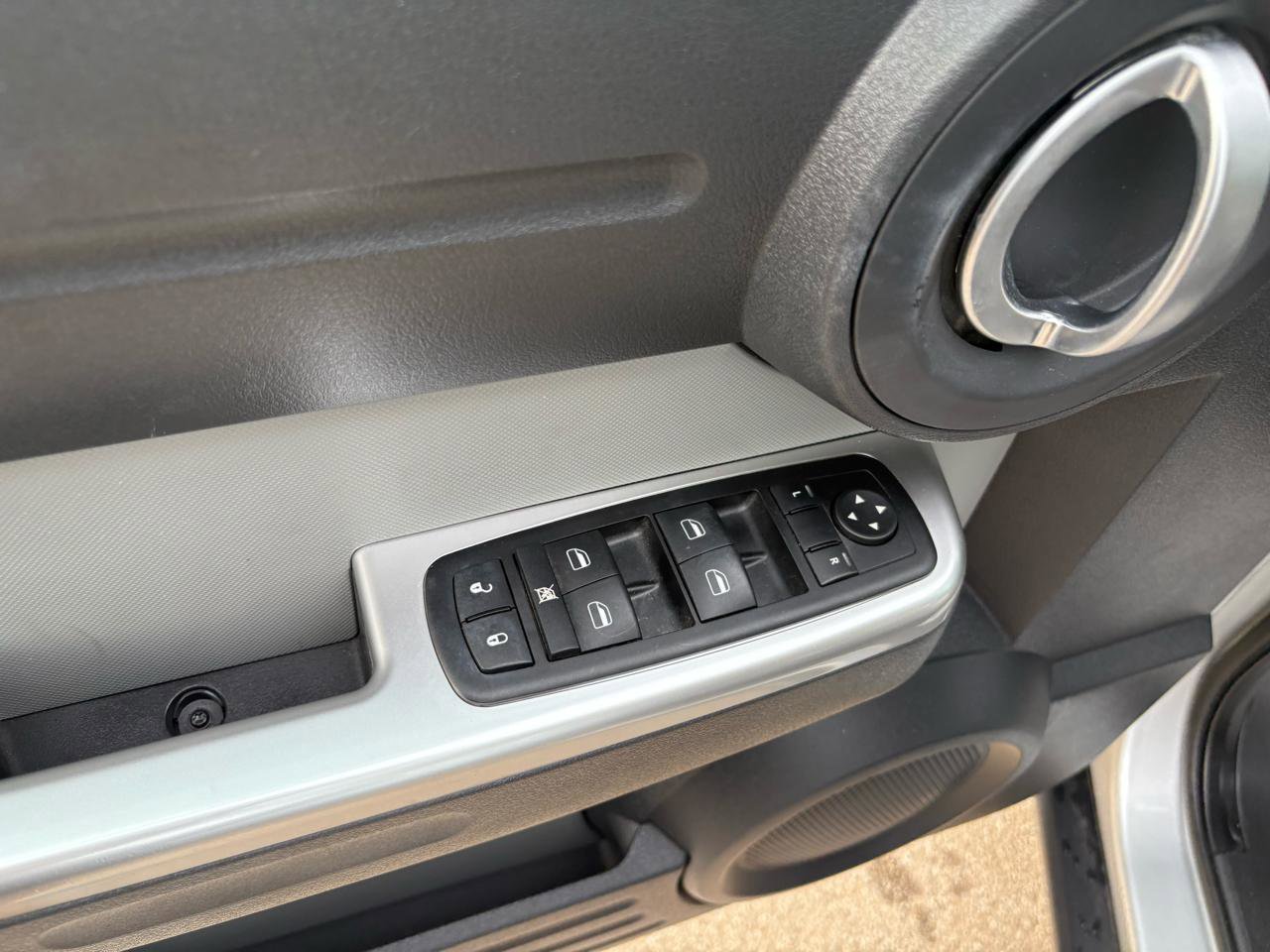 Used 2008 Dodge Nitro SLT w/ Convenience Group RWD image 33