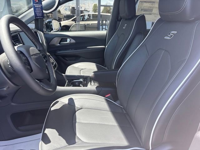 New 2027 Chrysler Pacifica Select FWD image 14