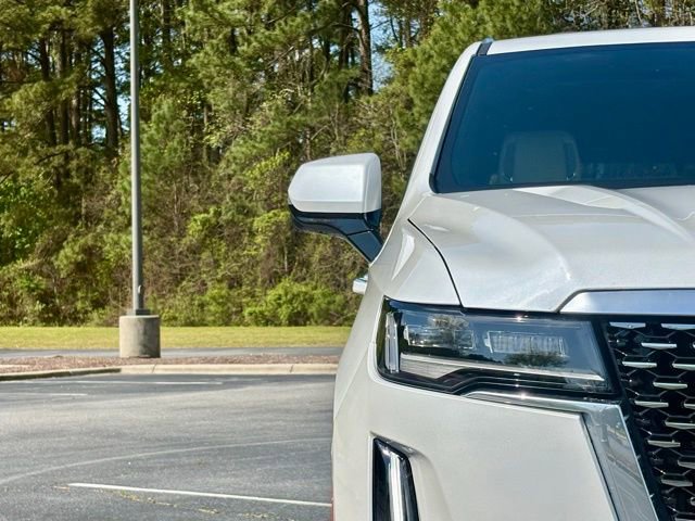 Certified 2024 Cadillac Escalade Premium Luxury AWD/4WD image 13