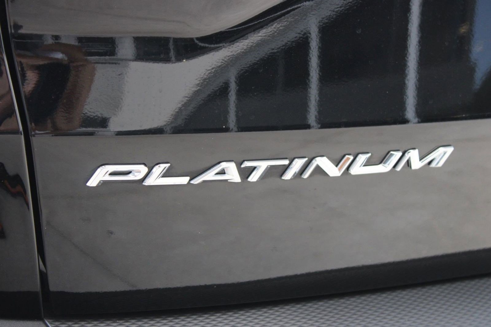 Used 2023 Ford Escape Platinum image 20