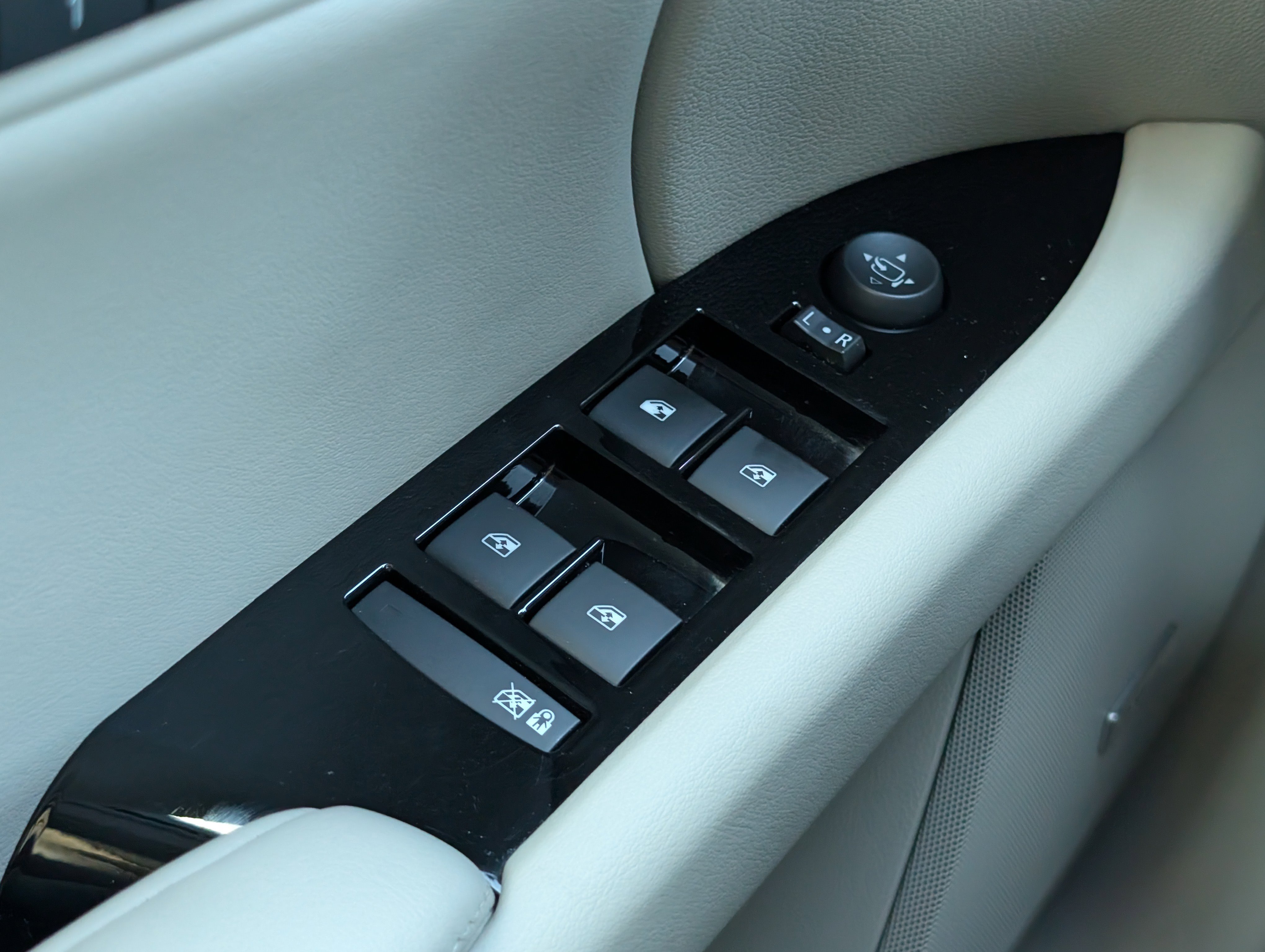 Used 2016 Cadillac XTS Premium image 26