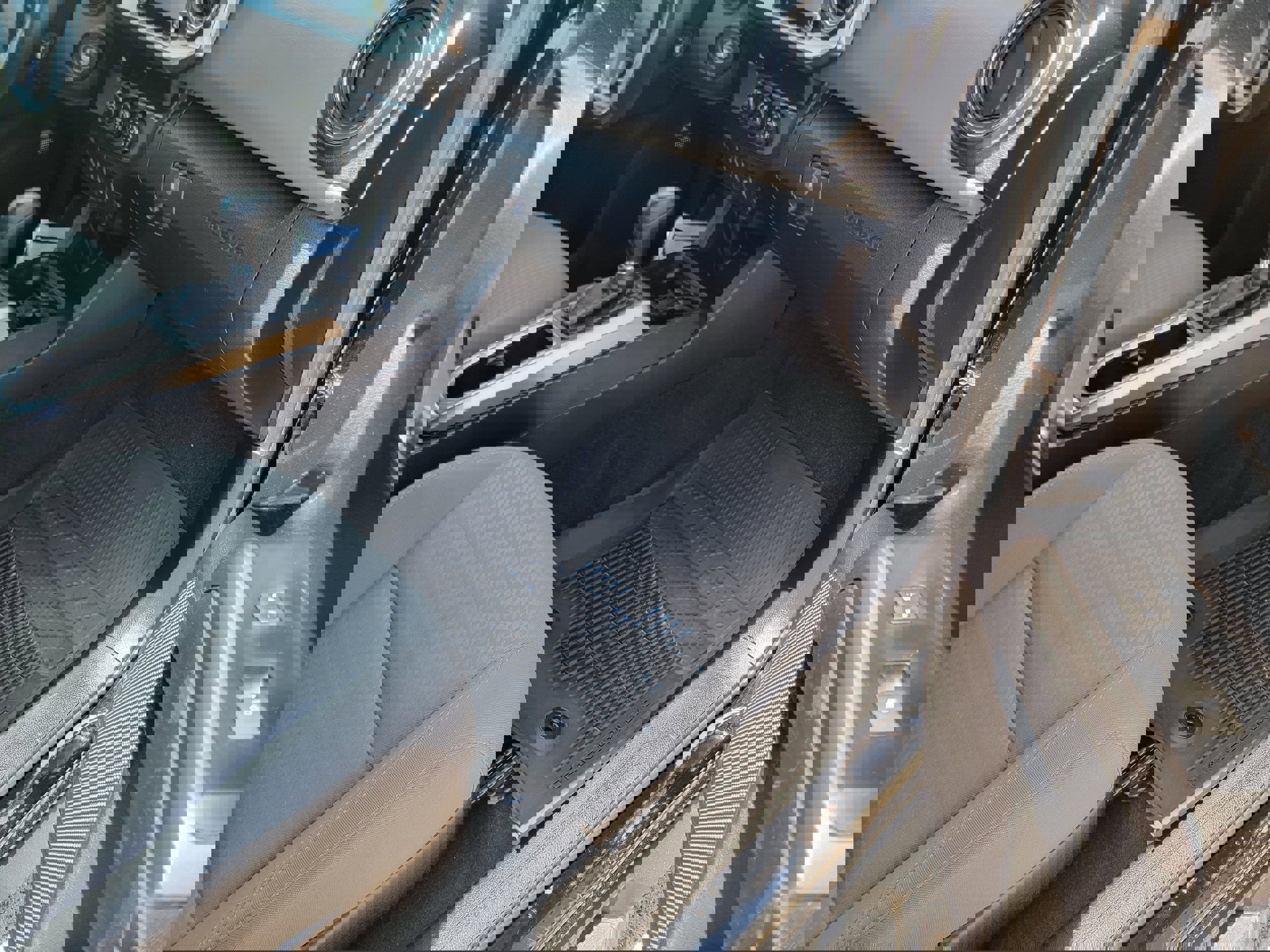 Used 2023 Toyota Tacoma SR5 w/ SR5 Appearance Package image 9