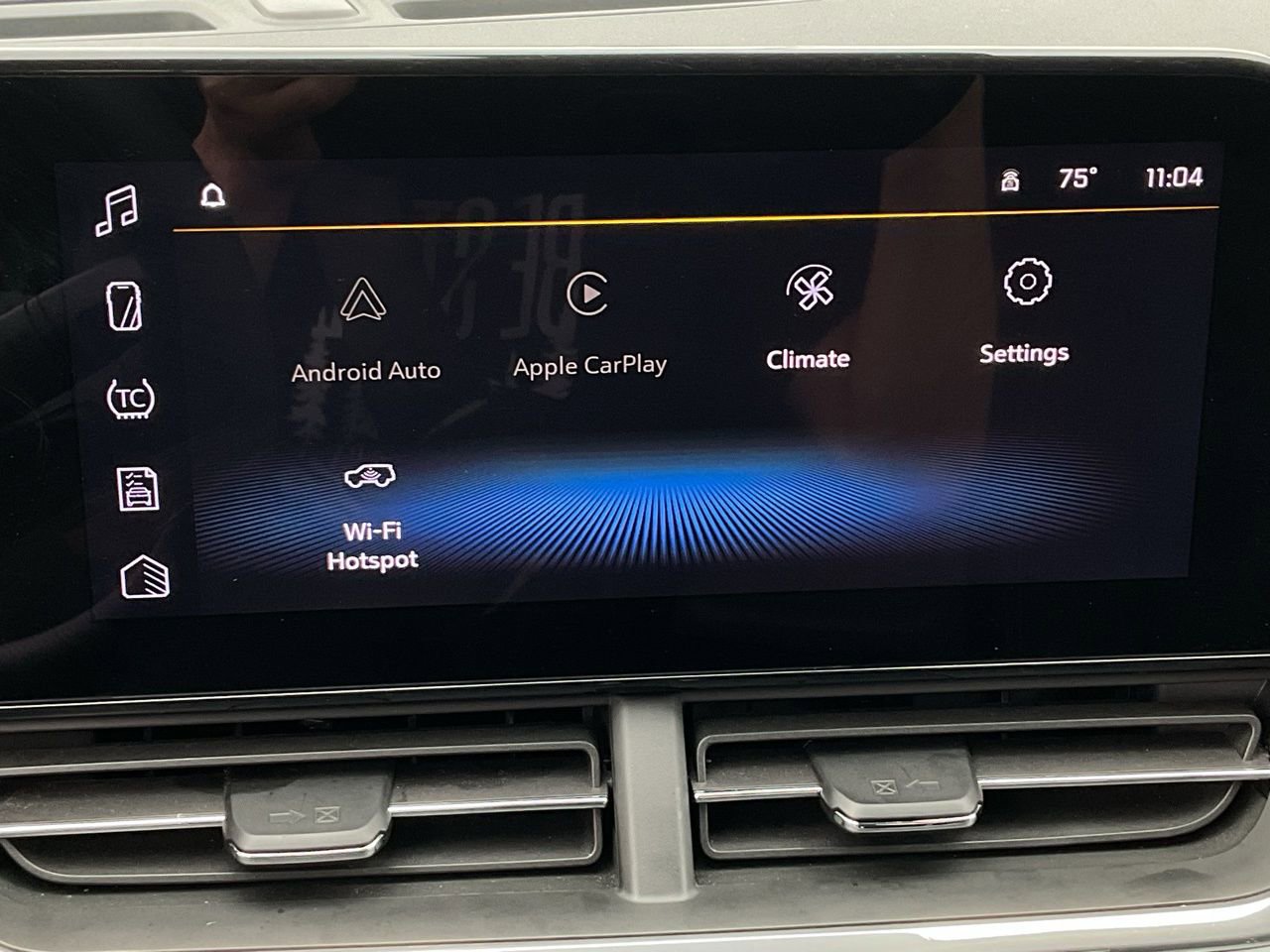 Used 2025 Chevrolet Trax LT image 29