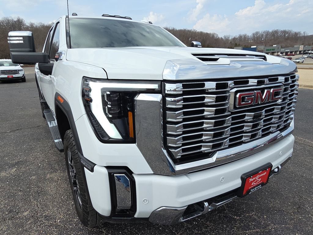 Used 2025 GMC Sierra 2500 Denali w/ Denali Reserve Package image 13