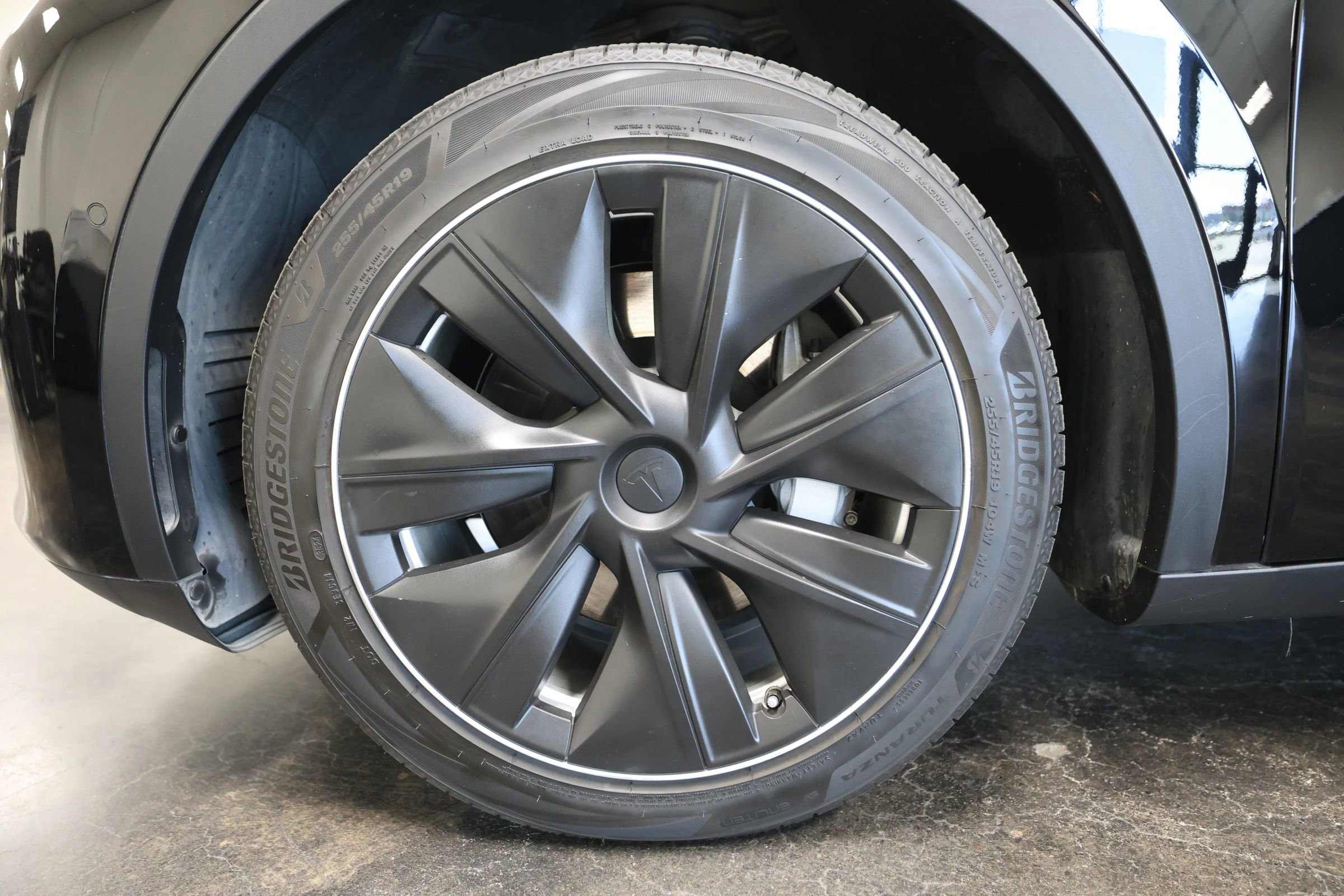 Used 2021 Tesla Model Y Long Range image 22